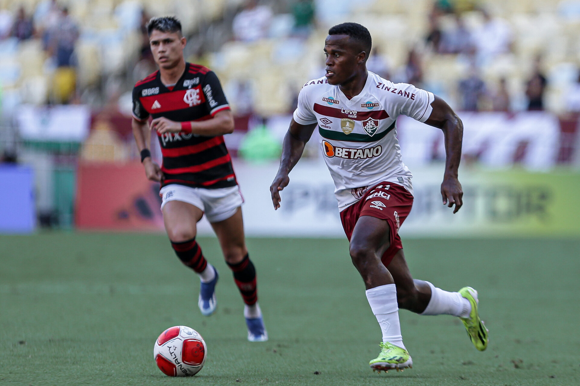 Flamengo vence clássico contra o Fluminense e encaminha Taça Guanabara