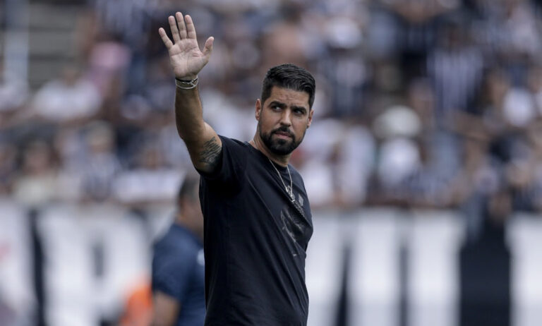 António Oliveira rasga elogios a Abel antes de Dérbi