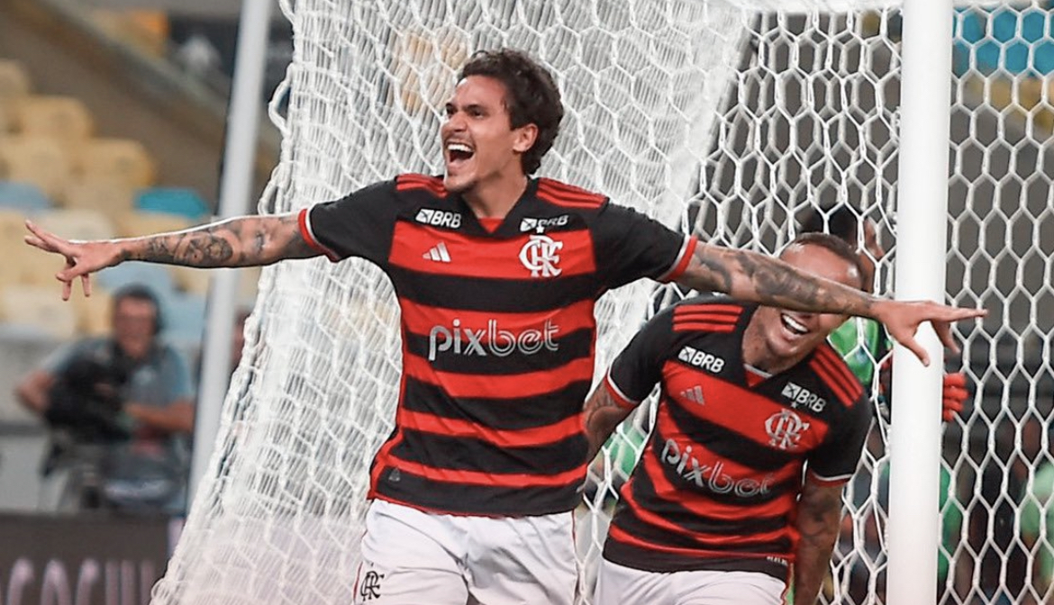 Pedro saiu vaiado em goleada do Flamengo - Marcelo Cortes / CRF