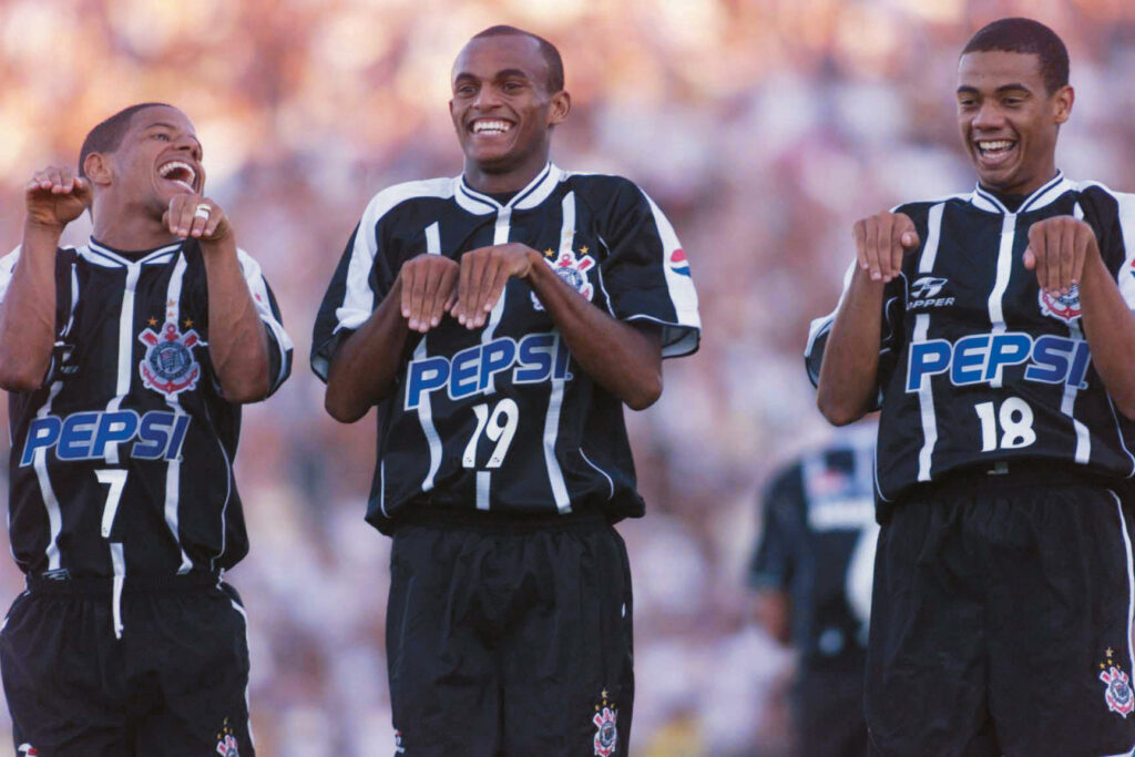Corinthians 2001 - Marcelinho, Gil e Ewerthon