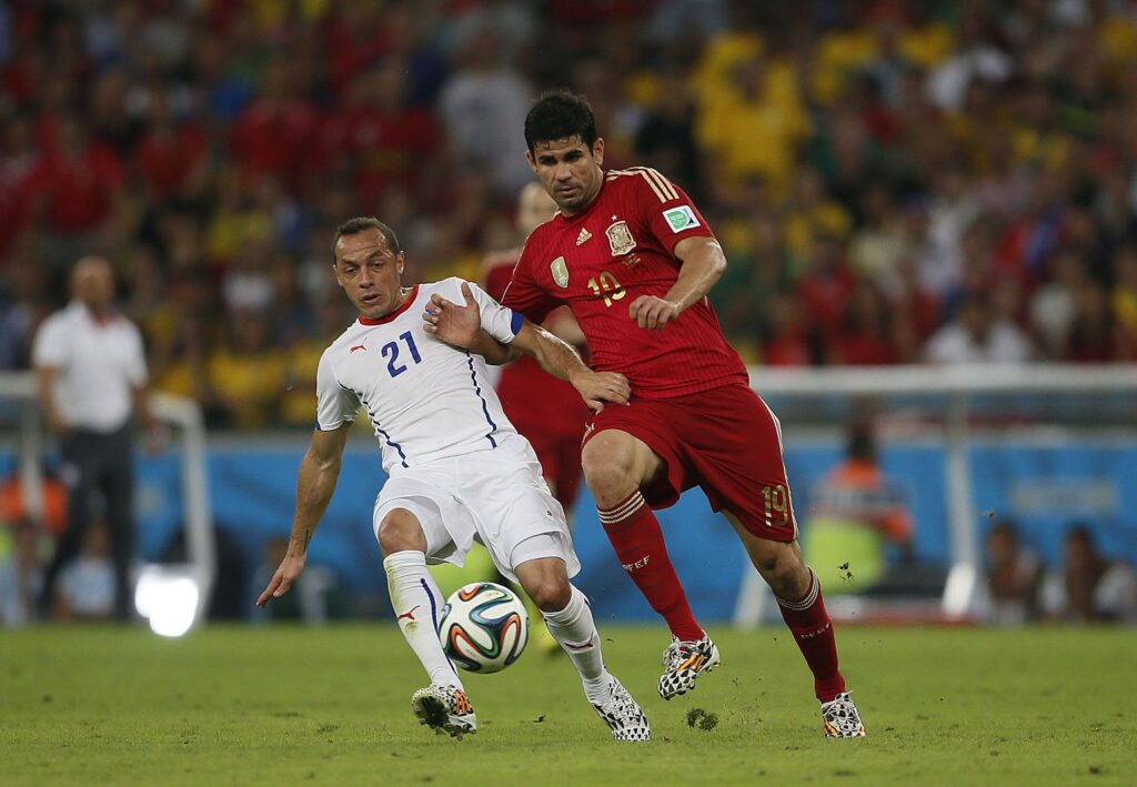 Diego Costa em ação pela Espanha na Copa do Mundo de 2014 - Javier Garcia Martino / Photogamma.