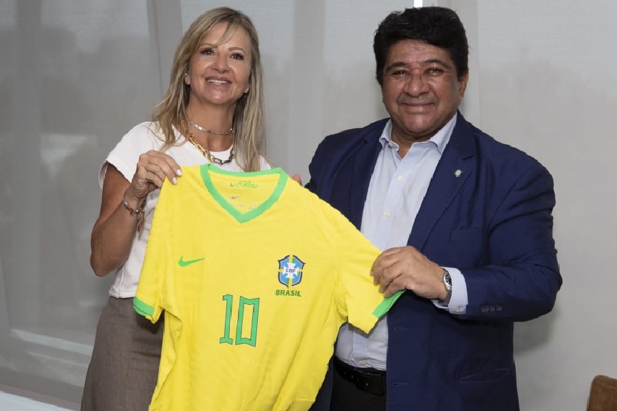 Cris Gambaré troca o Corinthians pela seleção brasileira feminina