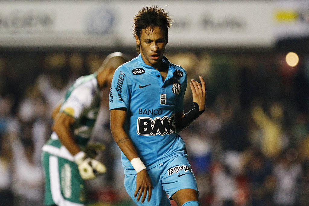 Neymar comemora um dos gols na final contra o Guarani - Ricardo Saibun/Santos FC