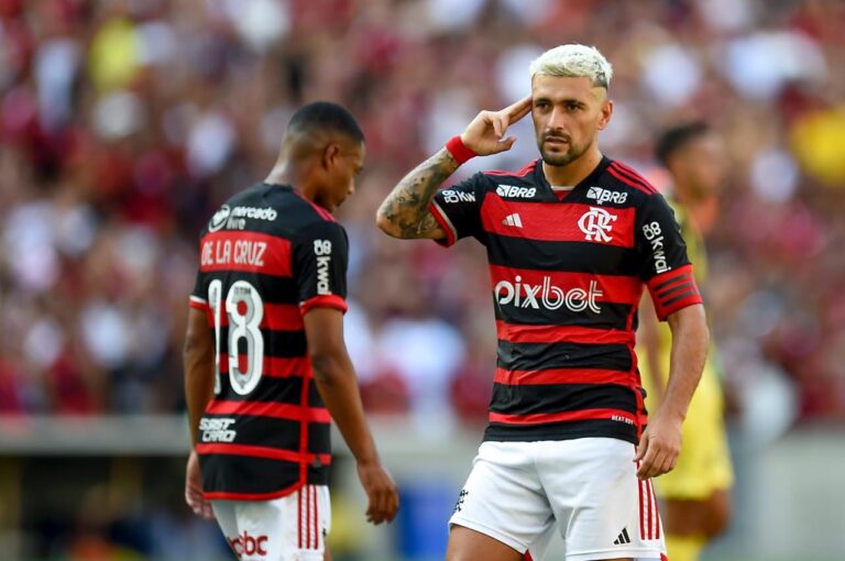 Flamengo fecha 2024 com folha salarial no patamar dos 50 mais ricos da Europa