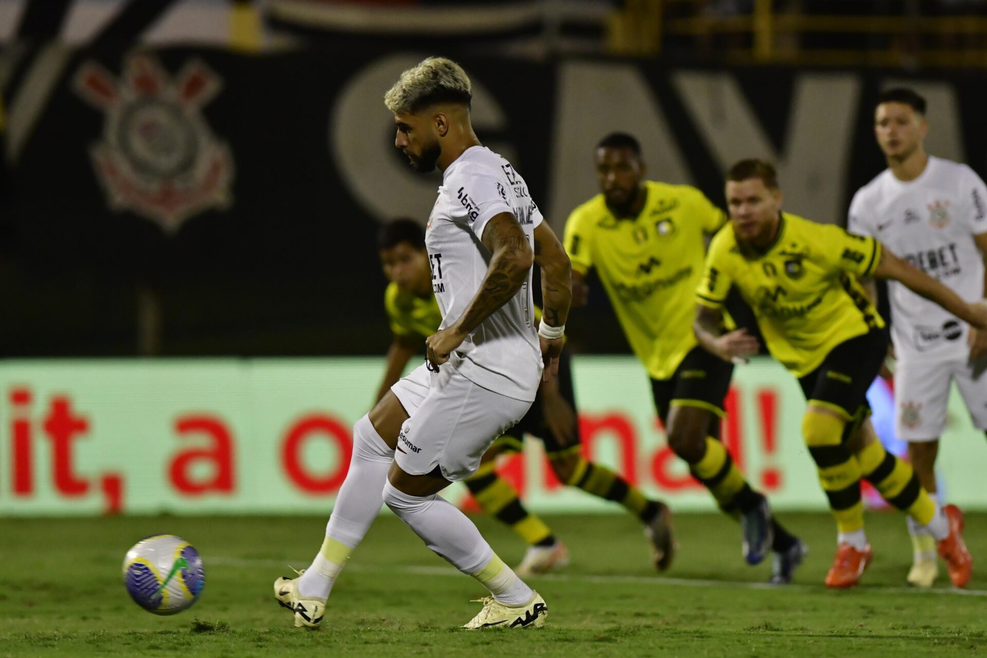 Corinthians elimina o São Bernardo e avança na Copa do Brasil