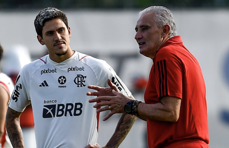 Flamengo de Tite alia ‘retranca’ com ataque implacável no Carioca