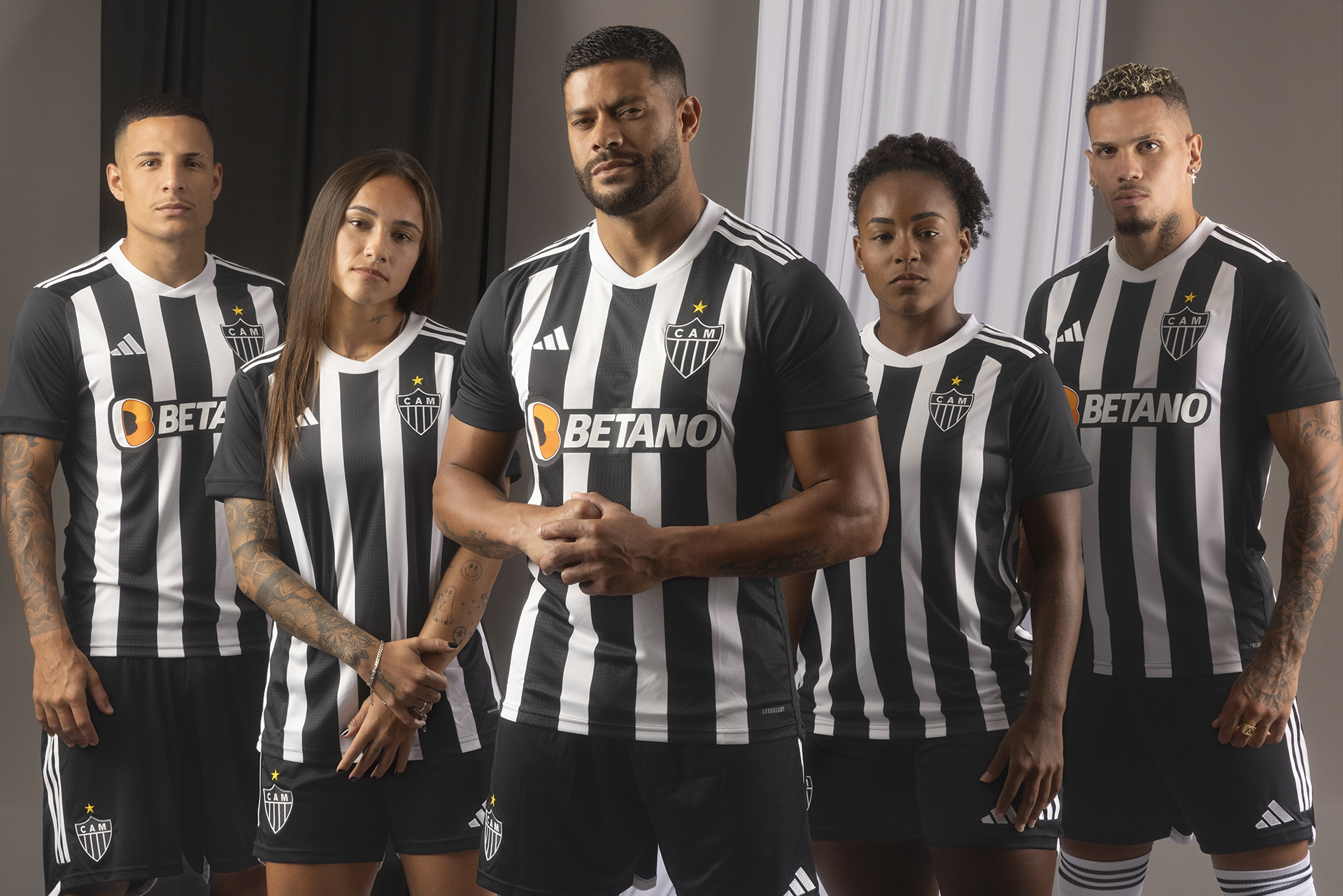 Atlético-MG lança nova camisa no dia do aniversário de 116 anos