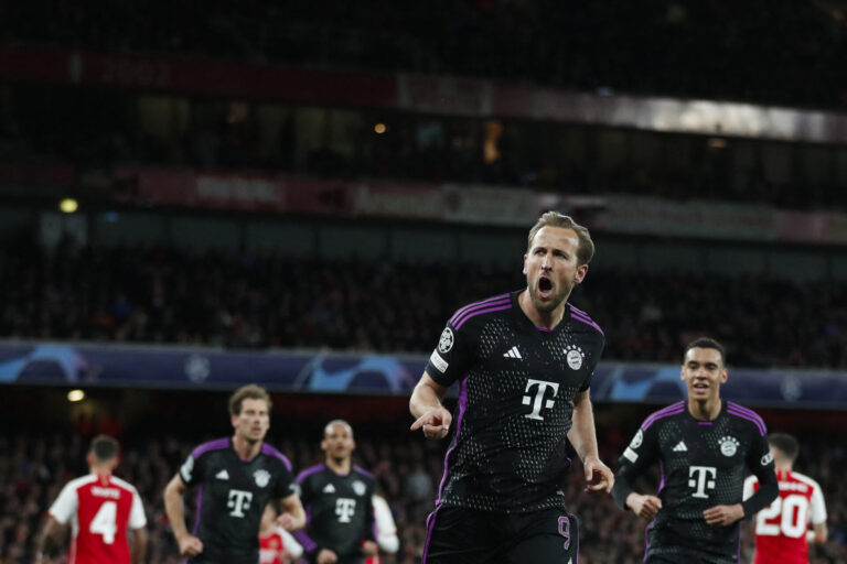 Arsenal e Bayern empatam em jogo eletrizante e adiam decisão por vaga