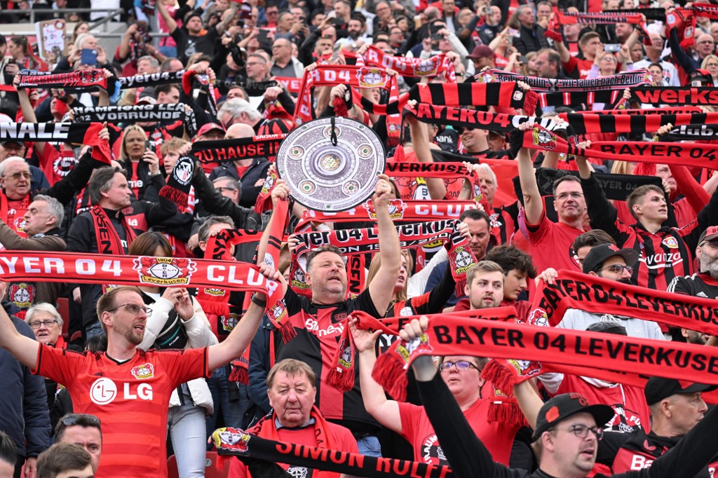 Campeão, Bayer Leverkusen é o primeiro clube-empresa do futebol? Entenda