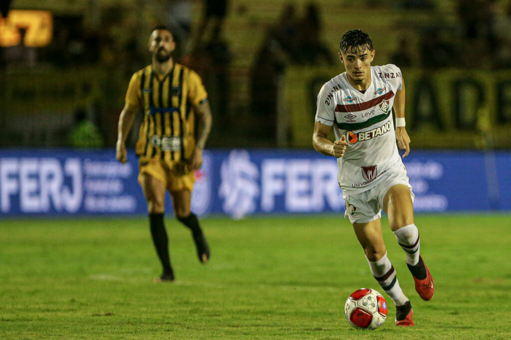 Felipe deve ganhar a vaga de titular ao natural - Foto: Lucas Merçon/Fluminense F.C