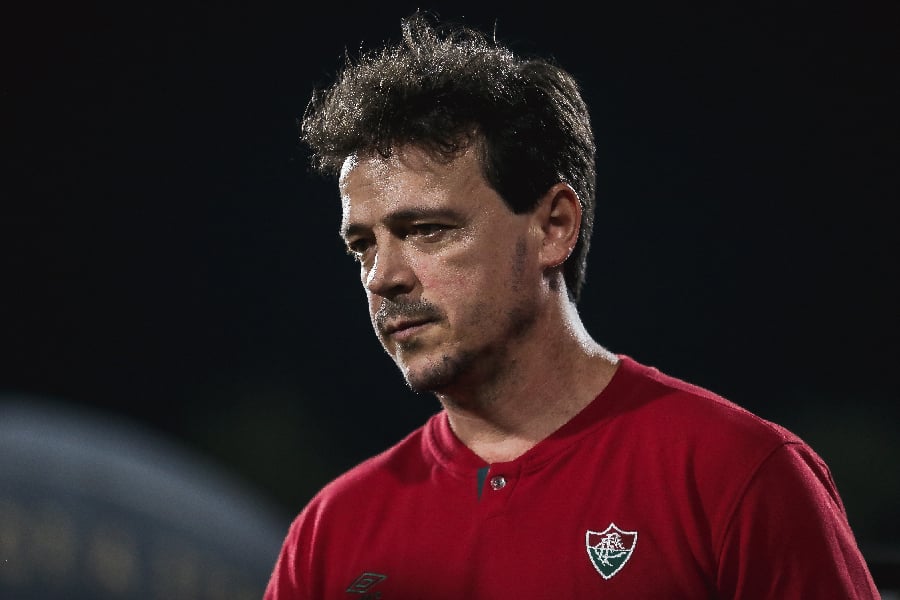 Diniz tenta ajustar a equipe após resultados ruins na temporada - Lucas Merçon/Fluminense FC