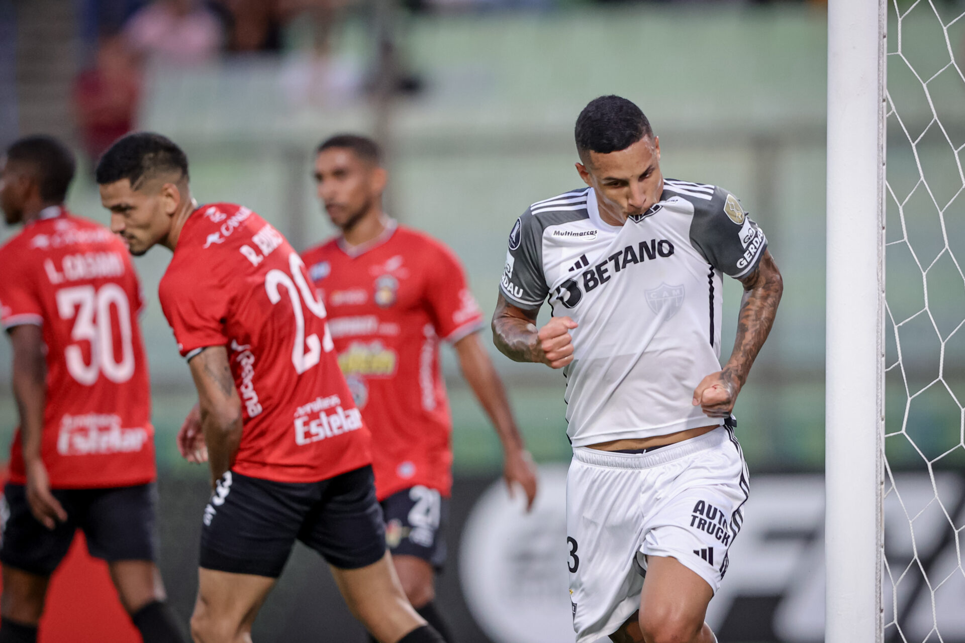 Galo estreia na Libertadores sem dificuldades e com goleada contra o Caracas