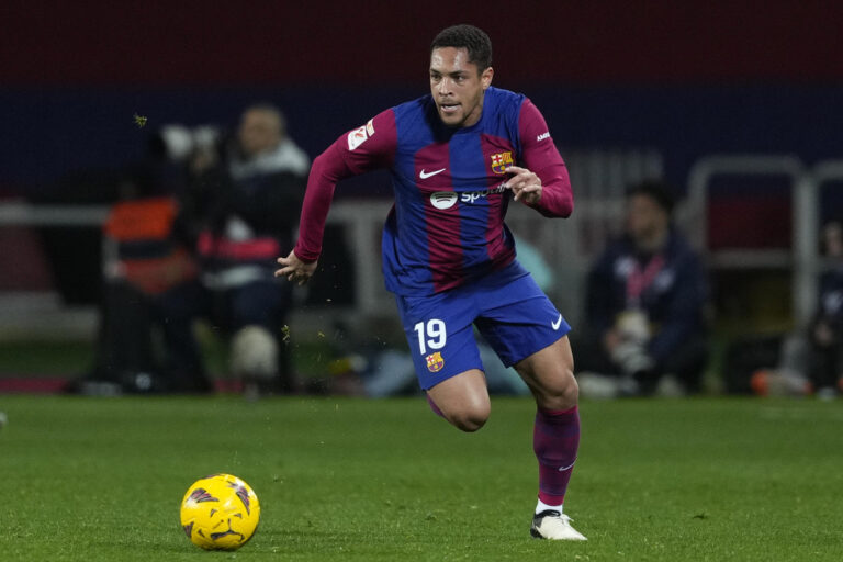 Vitor Roque não fica no Barcelona, diz jornal
