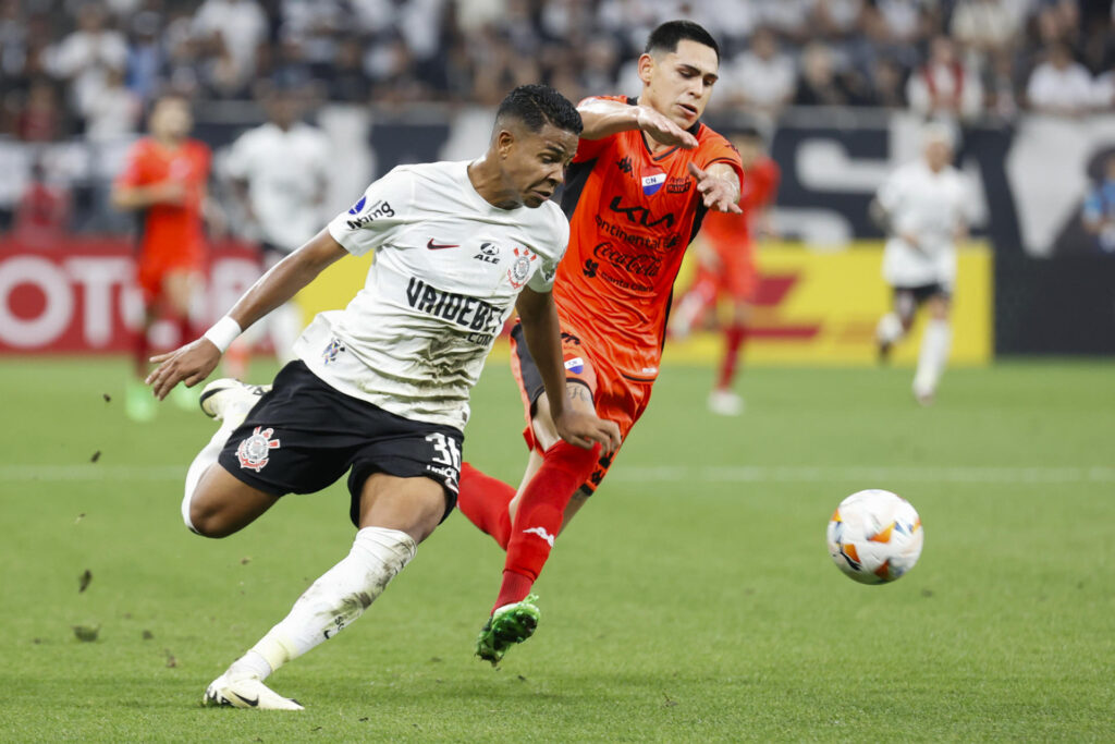 Wesley tem tudo para ser o destaque do Corinthians em 2024 - EFE/ Sebastiao Moreira
