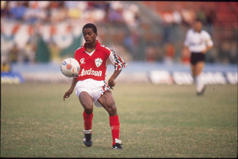 Há 30 anos, Brasil chorou a morte do craque Dener
