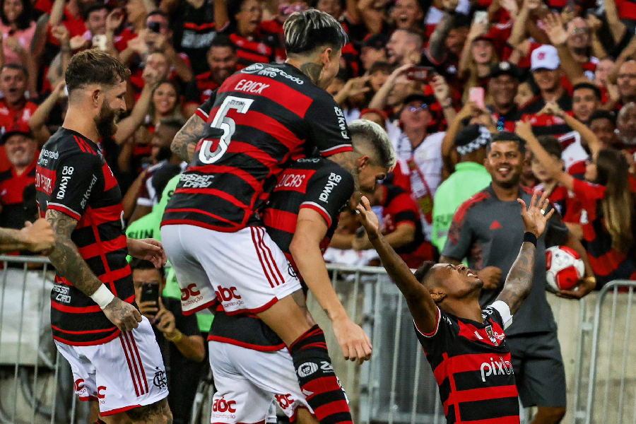 Flamengo volta a vencer o Nova Iguaçu e é campeão carioca