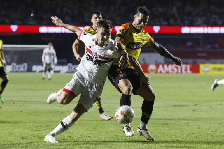 São Paulo fica no empate sem gols com o Barcelona pela Libertadores