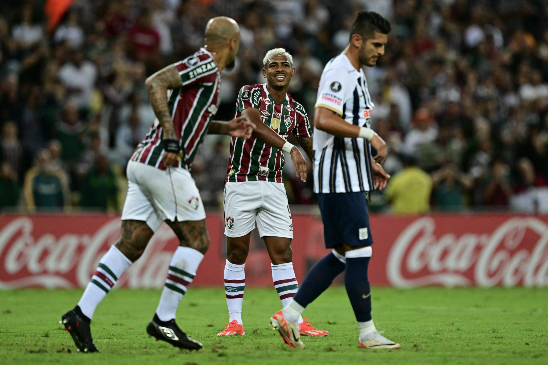 Fluminense vira jogo movimentado contra o Alianza Lima