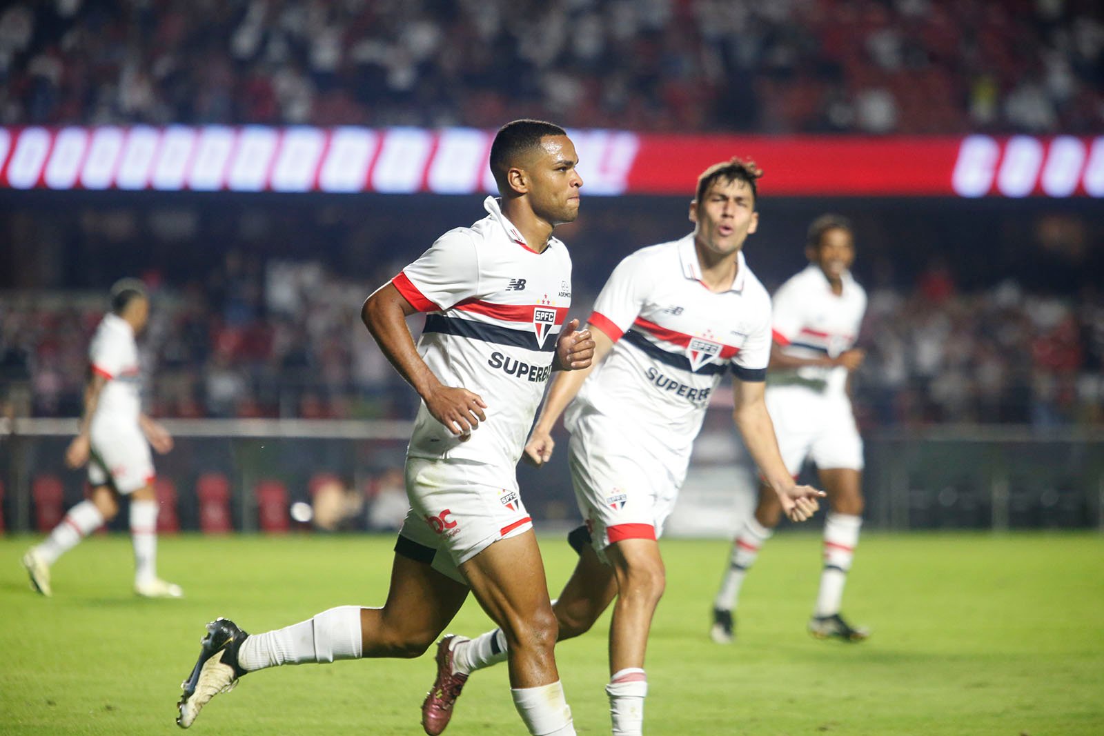 São Paulo domina o Águia de Marabá e se classifica na Copa do Brasil