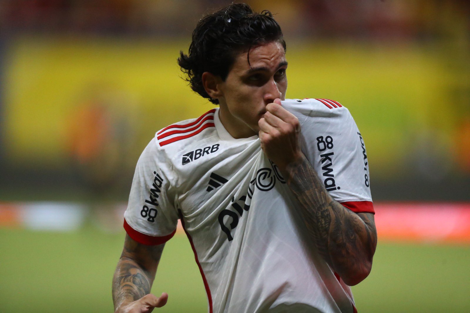 Flamengo supera o Amazonas em Manaus e se classifica na Copa do Brasil