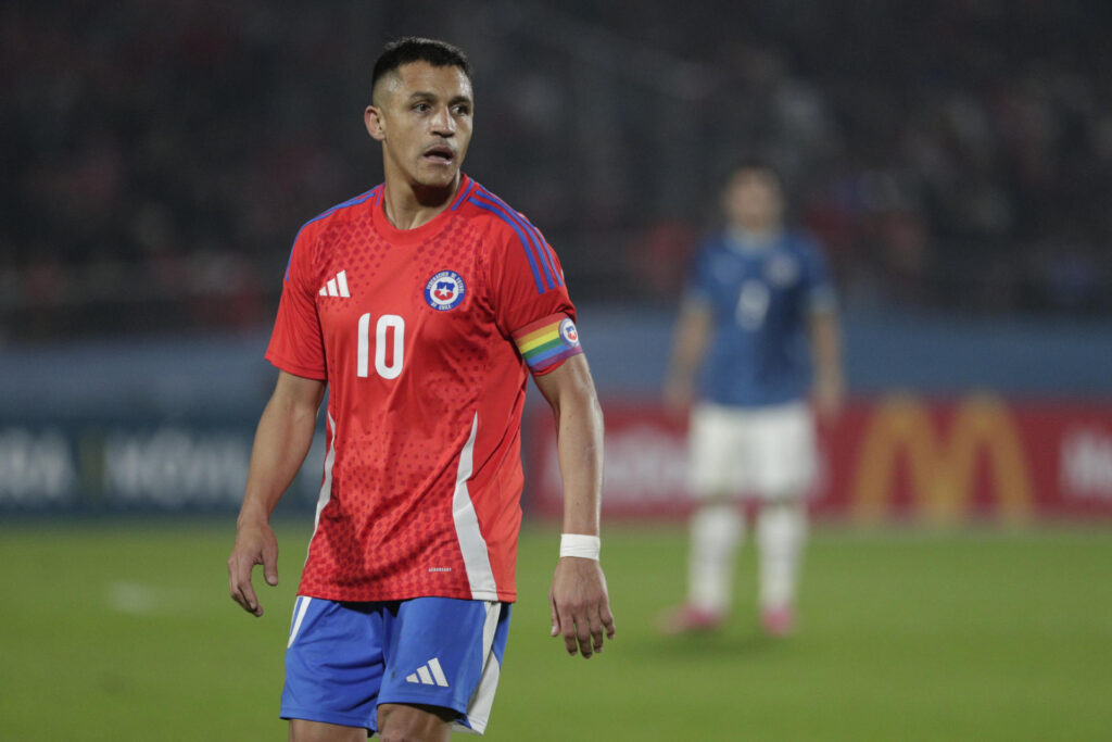 Alexis Sánchez foi bicampeão da América pelo Chile - EFE/ Elvis González