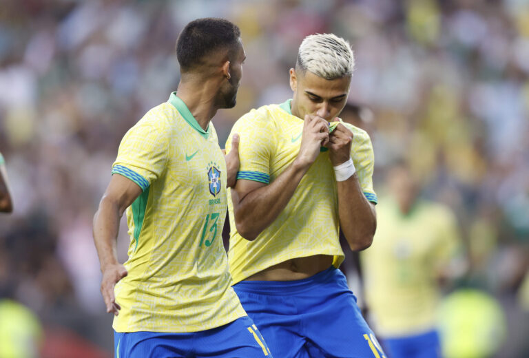 Seleção brasileira corta Vini Jr. e chama Andreas Pereira