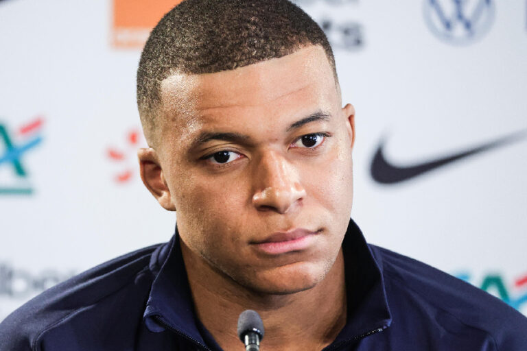 Mbappé se posiciona sobre eleições na França: ‘Extremistas estão à porta do poder’