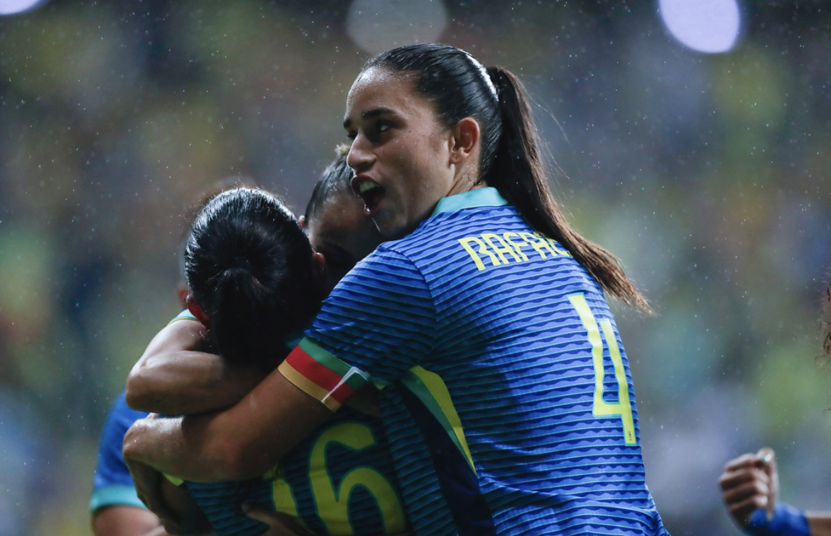 Seleção feminina fecha amistosos pré-Paris com nova goleada
