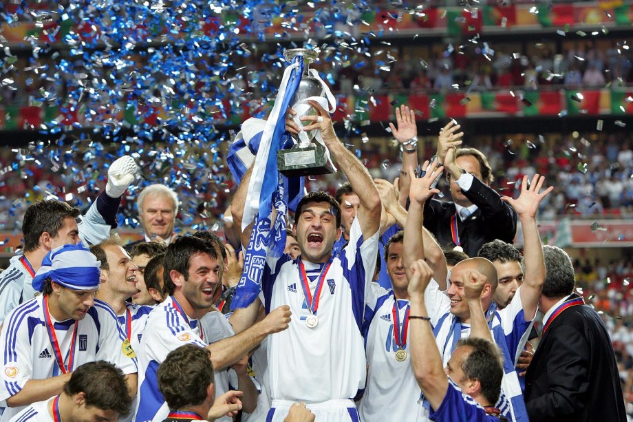 Grécia erguei a Eurocopa 2004 em Lisboa liewig christian/Corbis/Getty Images