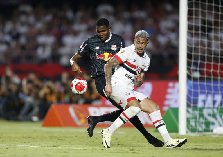 São Paulo x Bragantino: onde assistir ao jogo do Brasileirão