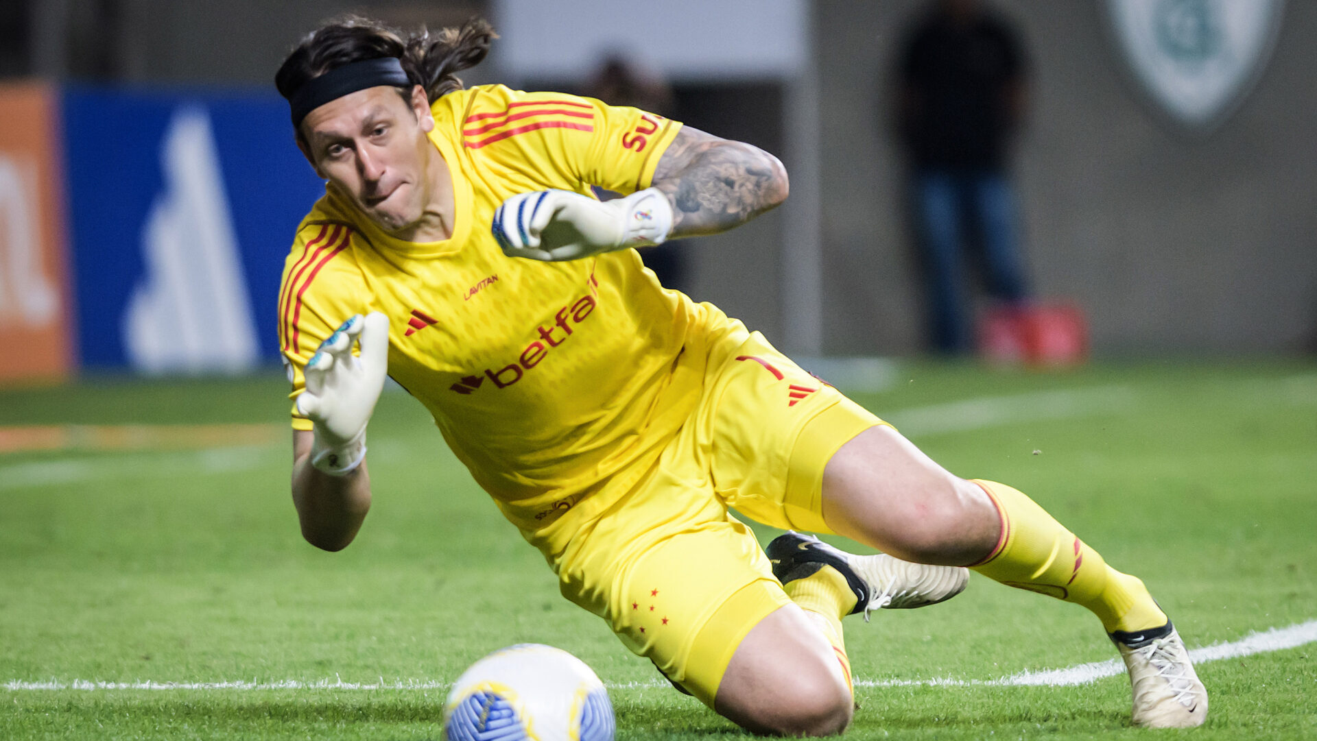 Cássio chega à 5ª semifinal continental e pode rever Corinthians