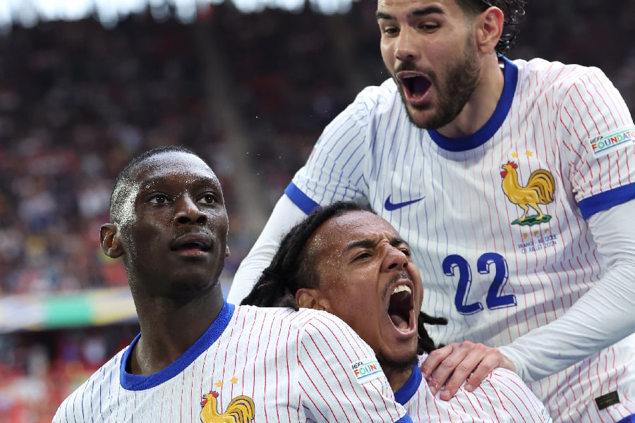 França marca no fim e despacha Bélgica nas oitavas da Euro