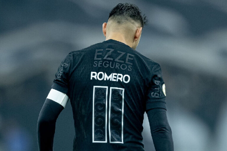 Copa do Brasil: Corinthians e Grêmio empatam em jogo de ida pouco inspirado