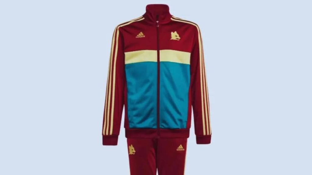 Jaqueta Adidas da Roma com detalhes em azul semelhante ao da Lazio - Reprodução