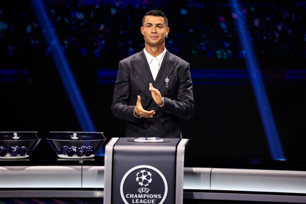 Maior artilheiro da história do torneio, Cristiano Ronaldo foi homenageado pela Uefa - Valery Hache/AFP