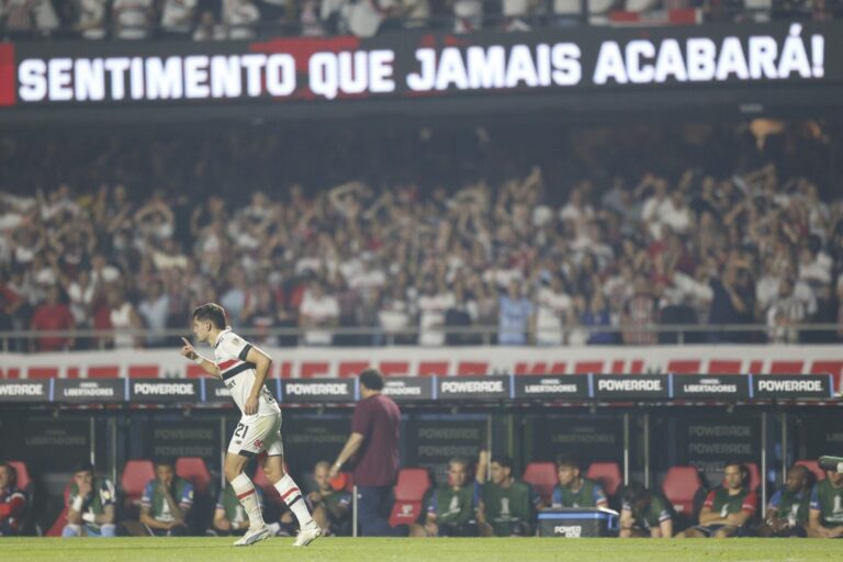 São Paulo lidera lista de ‘torcida que mais canta’; veja ranking