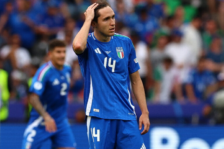 De herói da Itália a dispensado na Juve, Chiesa busca redenção