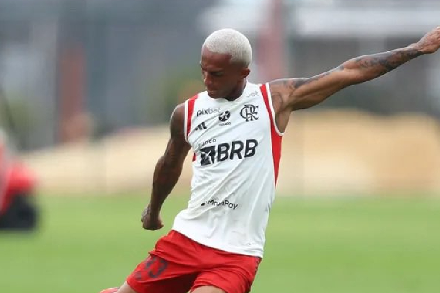 Flamengo fecha venda de Wesley e lateral já tem data de despedida