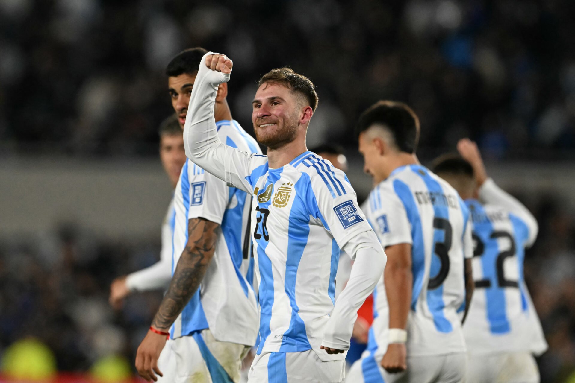 Argentina bate o Chile sem Messi e em noite de homenagens