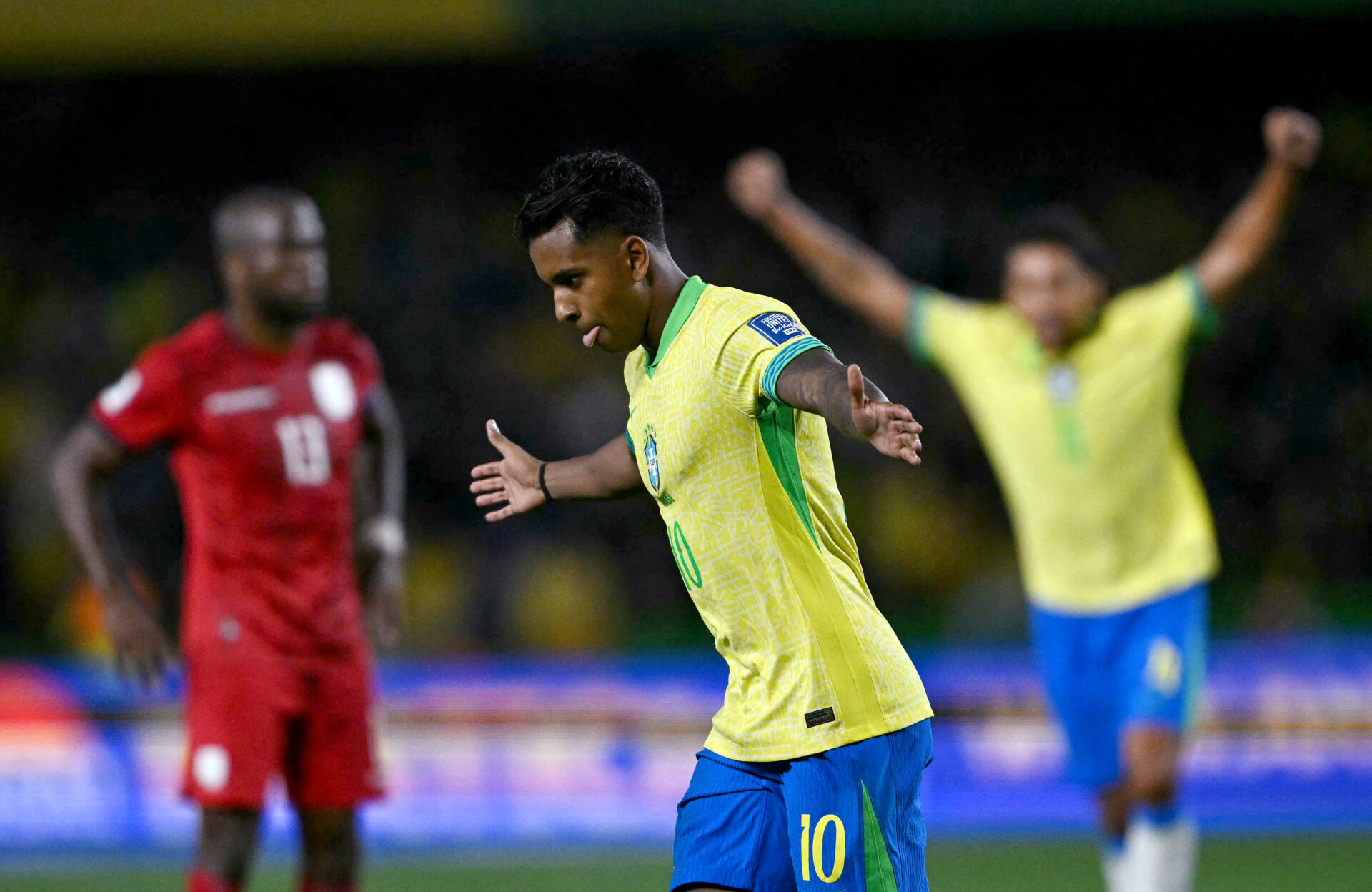 Brasil vai mal e faz o suficiente para vencer o Equador nas Eliminatórias