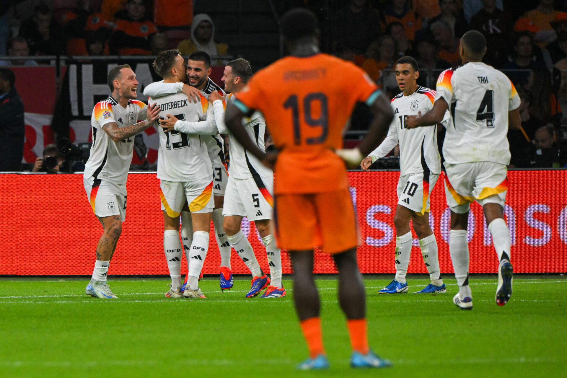 Nations League: Holanda e Alemanha empatam em jogo de 4 gols