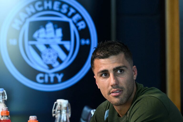 Rodri, do City, rompe ligamento do joelho e deve perder temporada