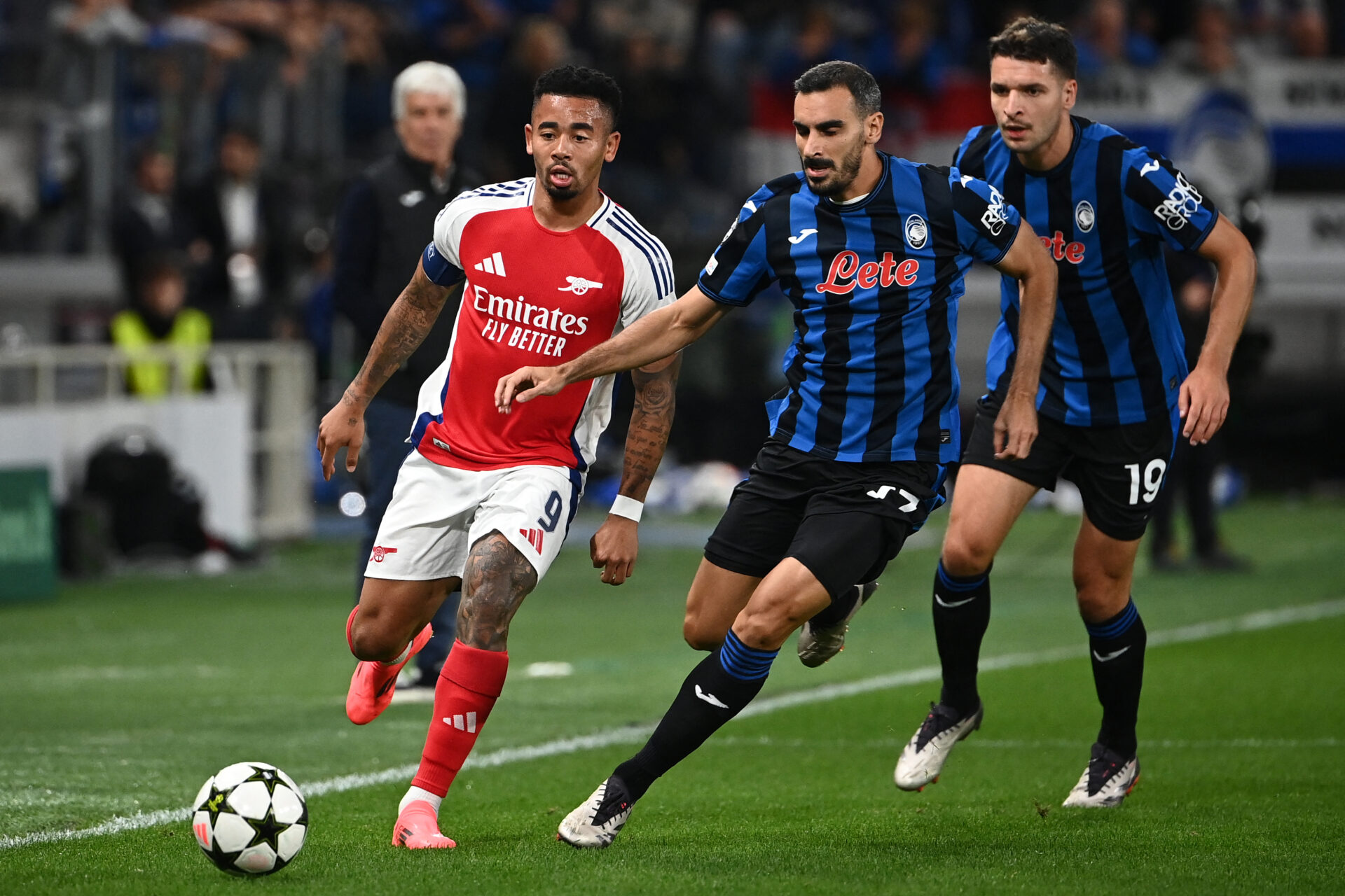 Atalanta perde pênalti e fica no empate sem gols com o Arsenal