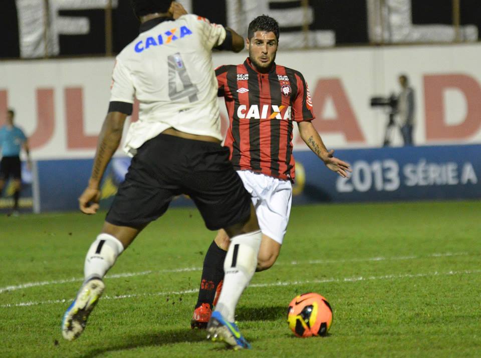 Mérida com a camisa do Furacão em partida contra o Corinthians - Athletico Paranaense/Divulgação