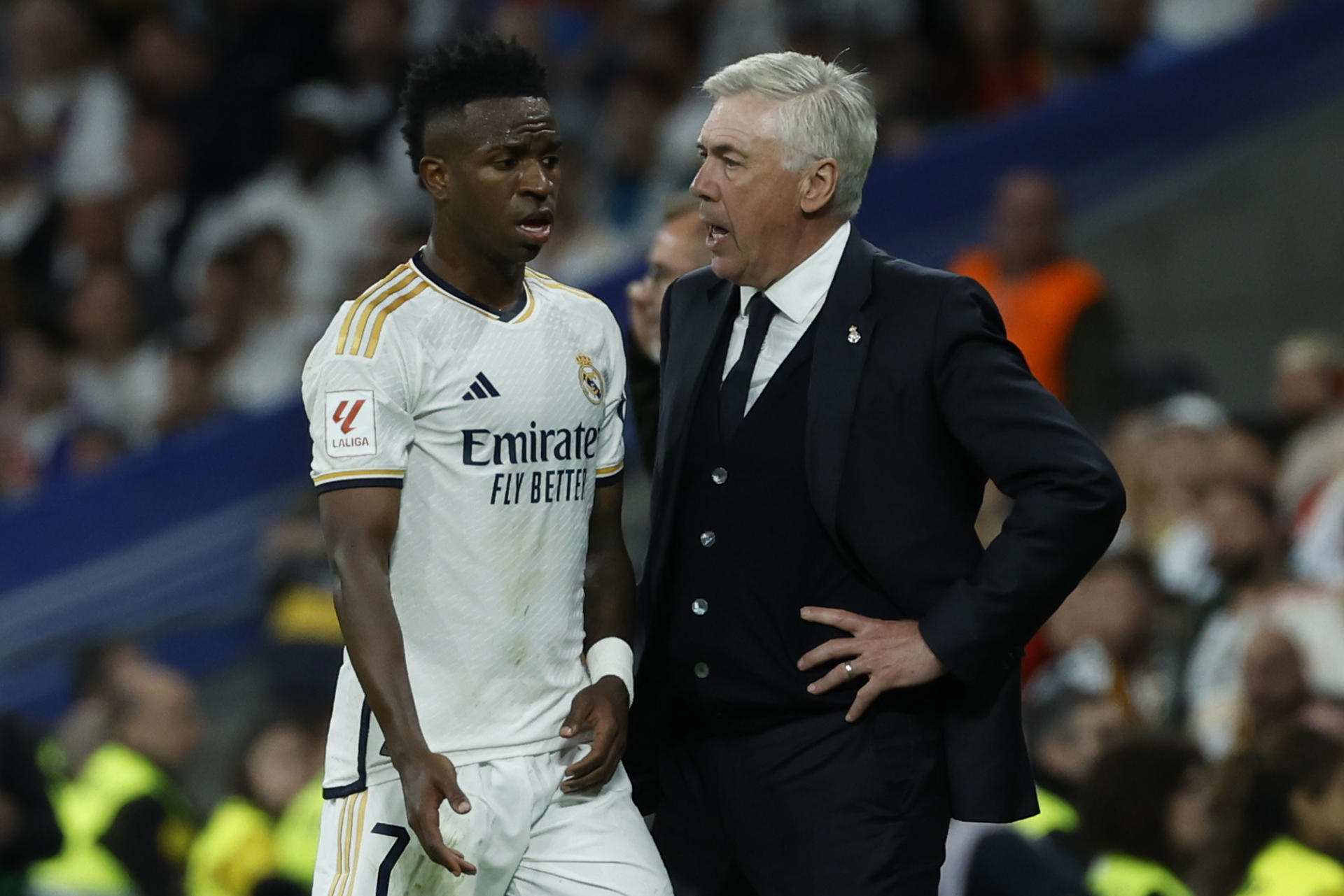 Ancelotti ignora má fase de Vinicius Júnior: ‘Temos que cuidá-lo’