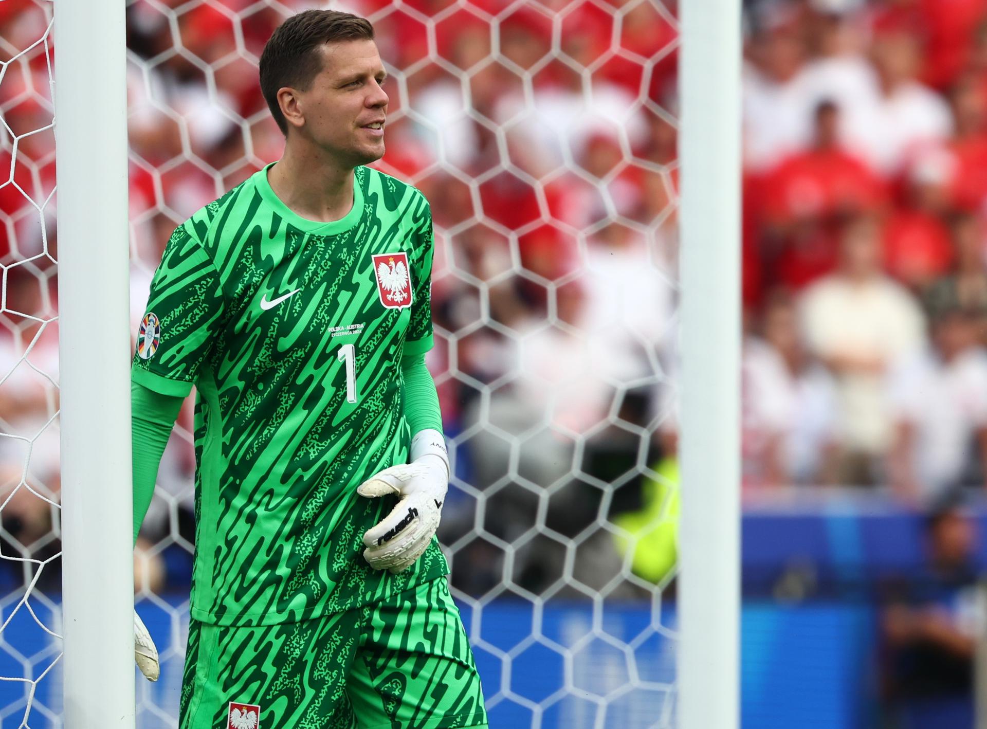 Szczesny desiste da aposentadoria para reforçar o Barcelona