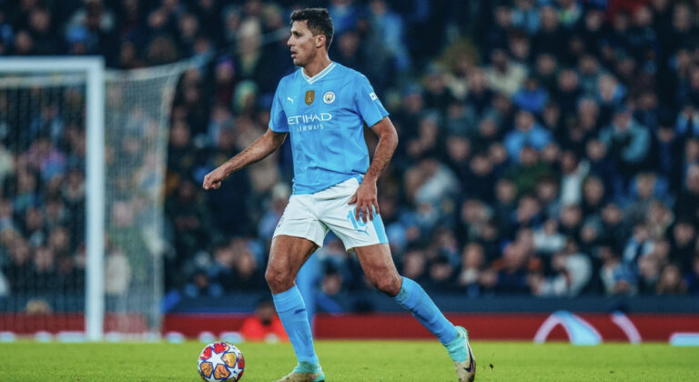 ‘Futebol está virando handebol’, diz Rodri, o Bola de Ouro