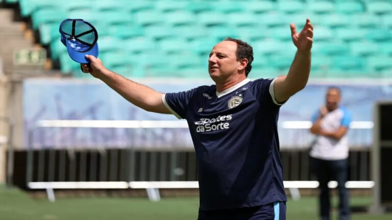 Diretor do Flamengo revela arrependimento em tirar Rogério Ceni