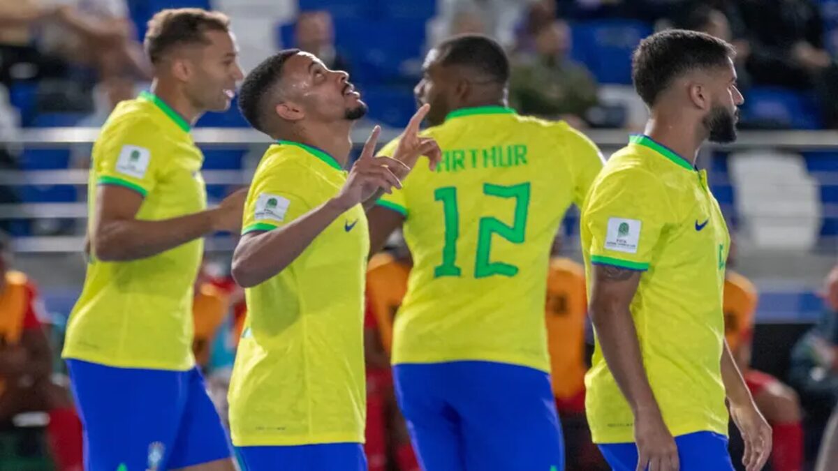 Copa do Mundo de Futsal: Brasil estreia com goleada em Cuba