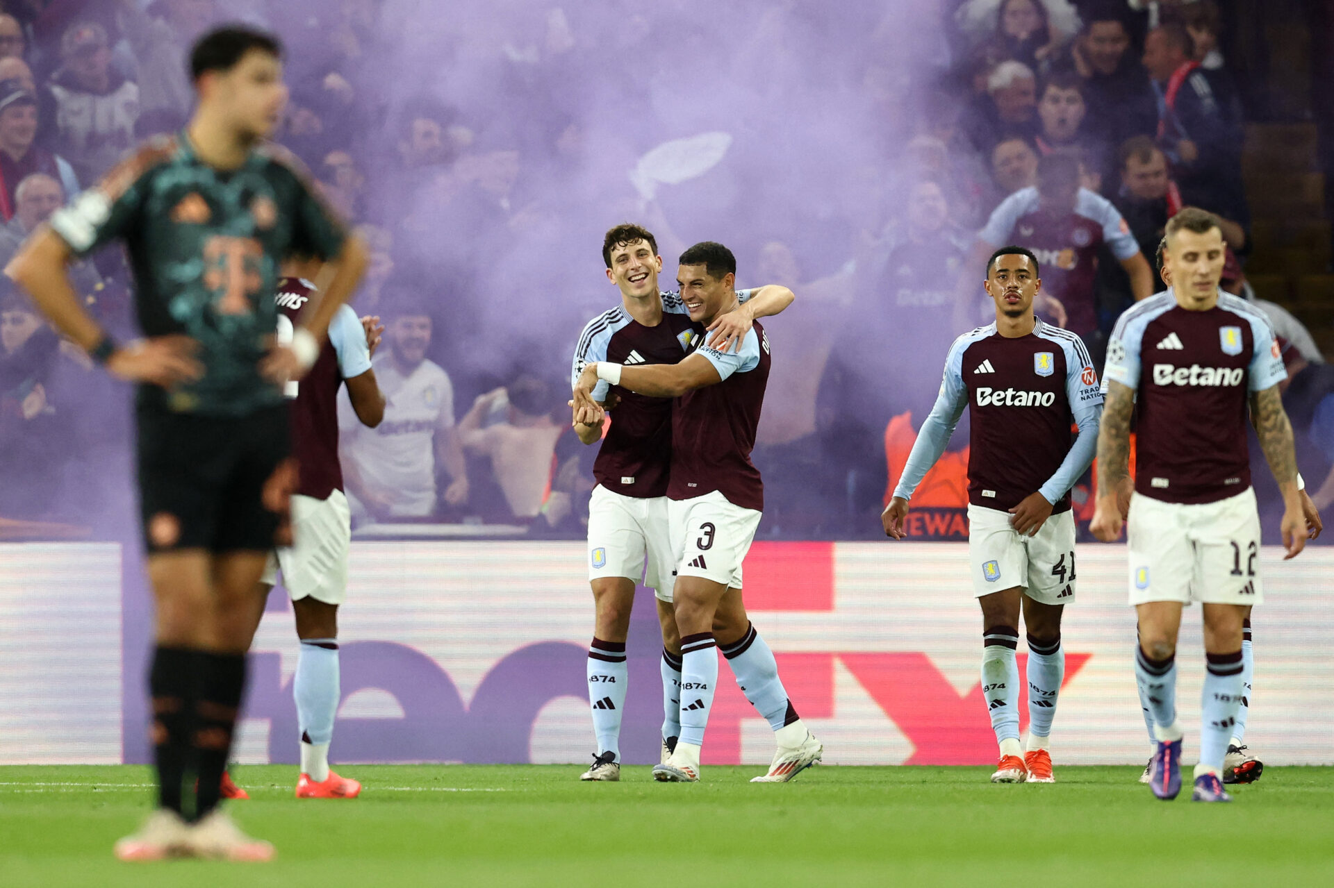 Aston Villa surpreende o Bayern e vence dentro de casa na Champions